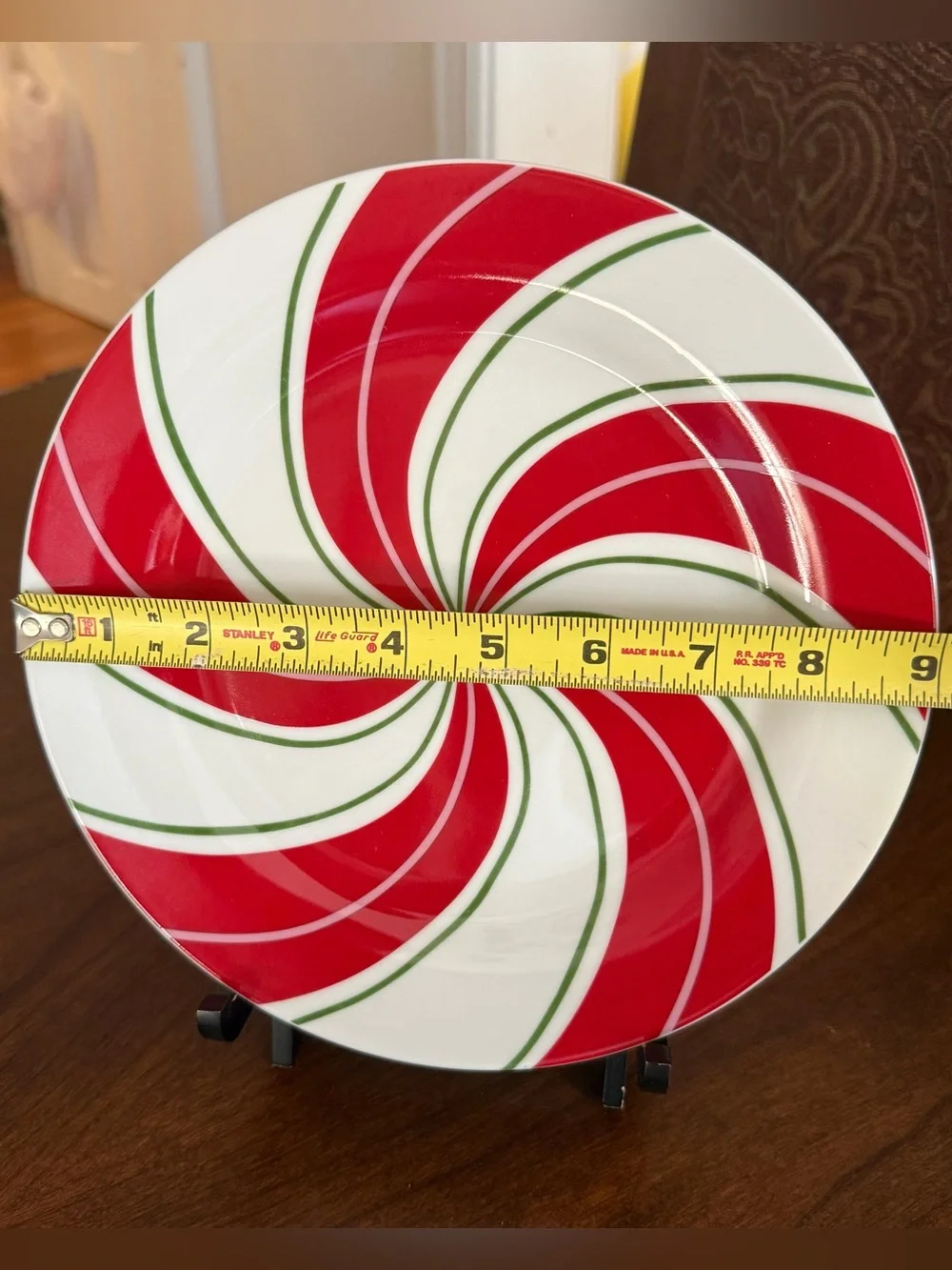 Vintage 2003 Target Home Candy Cane Swirl Christmas 9” Salad Plate